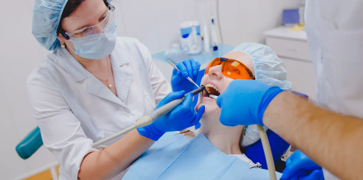 Стоматолог-ортопед: кто он такой и чем занимается?